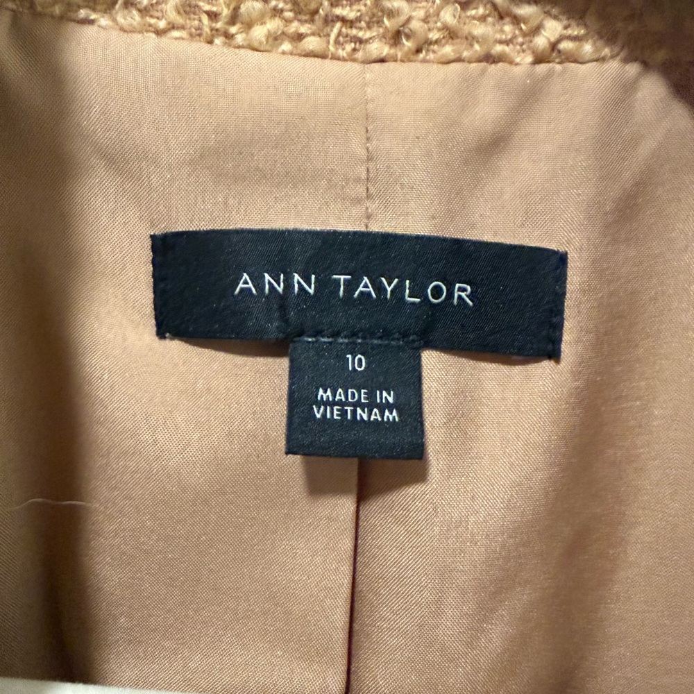 Ann Taylor Camel Bouclé Tailored Blazer - Picture 3 of 4